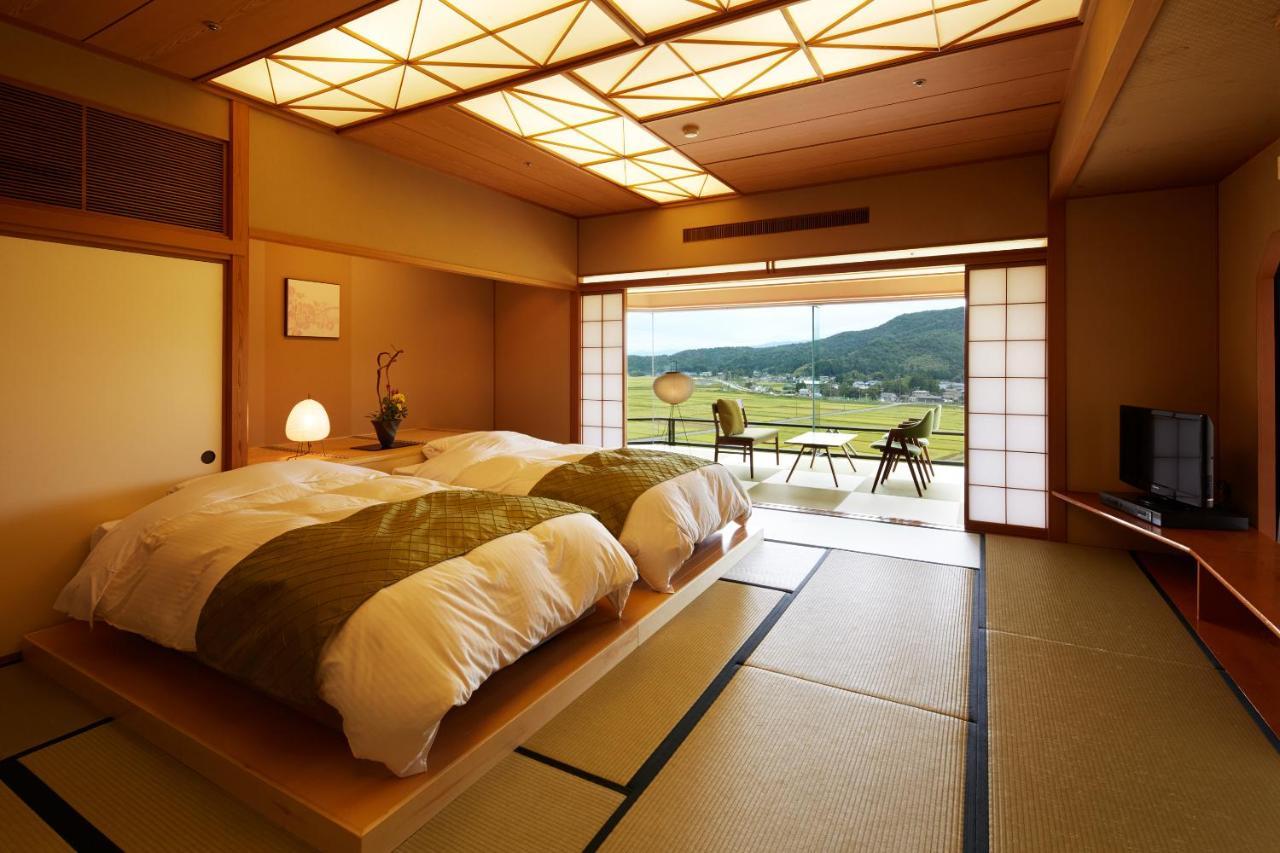 Shiratama No Yu Kahou Hotel Niigata Exterior photo